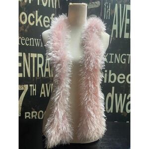 Fuzzy scarf‎